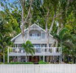 Decked Out by The Sea - Northern Rivers Accommodation