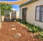 Cute Private Studio Flat with AIRCON - Northern Rivers Accommodation