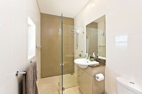 Harbourview Penthouse - Northern Rivers Accommodation 6