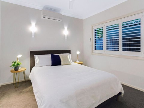 The Bay 25 Wallawa Rd Huge Home With Aircon Spectacular Views & Chromecast - Northern Rivers Accommodation 5