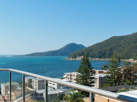 Views Views & More Views Sub Penthouse In Shoal Bay - Northern Rivers Accommodation 3