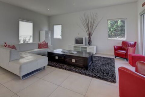 Surfs Up - Northern Rivers Accommodation 0