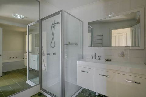 Surfs Up - Northern Rivers Accommodation 5