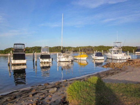 A Reflection On The Lake - Northern Rivers Accommodation 3