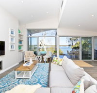 Hamptons Coastline Retreat Waterfront with a Heated Pool - Northern Rivers Accommodation