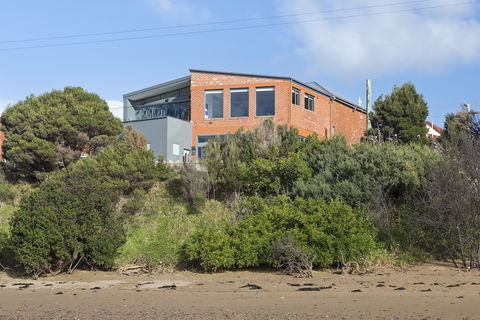 Novo Luxury Apartment - Northern Rivers Accommodation 0