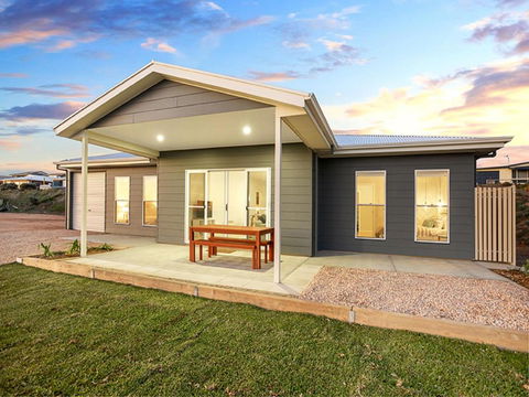 High Tide Wallaroo Beachfront Property Pet Friendly - Northern Rivers Accommodation 3