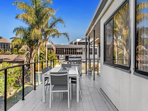 Karinya At Little Beach Upstairs - Northern Rivers Accommodation 1