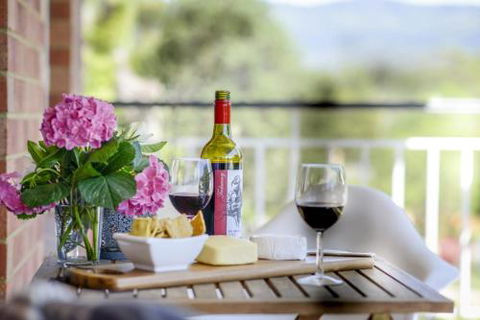 Myrtle Tree Lodge Flowers Kangaroo Valley - Northern Rivers Accommodation 4