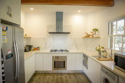 Myrtle Tree Lodge Flowers Kangaroo Valley - Northern Rivers Accommodation 2