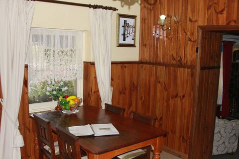 Ayers Burra - Northern Rivers Accommodation 6