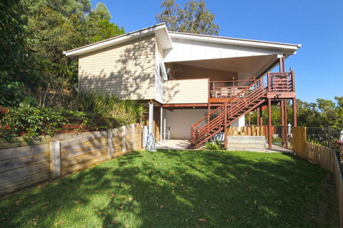 STUNNING HOME WITH SPECTACULAR VIEWS & CLOSE TO THE BEACH - Northern Rivers Accommodation 6