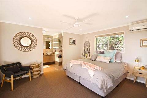 STUNNING HOME WITH SPECTACULAR VIEWS & CLOSE TO THE BEACH - Northern Rivers Accommodation 2