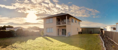 Rocks Retreat House With Sea Views - Northern Rivers Accommodation 2