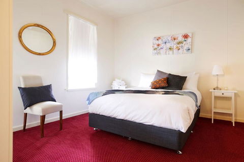Grand Central Hotel - Northern Rivers Accommodation 6