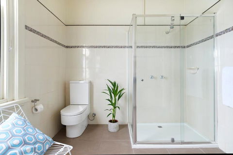 Grand Central Hotel - Northern Rivers Accommodation 2