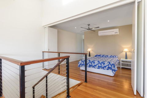 Unit 5 Rainbow Surf Modern Double Storey Townhouse With Large Shared Pool Close To Beach & Shop - Northern Rivers Accommodation 5