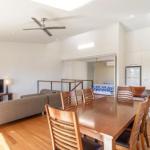Unit 5 Rainbow Surf Modern Double Storey Townhouse With Large Shared Pool Close To Beach & Shop - Northern Rivers Accommodation 0