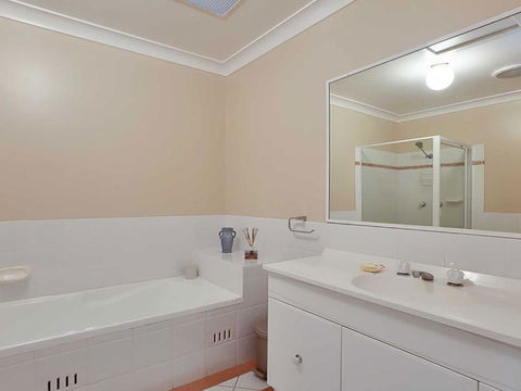 Sunset On Birubi Pet Friendly Air Con Water Views WIFI & Outdoor Spa - Northern Rivers Accommodation 4