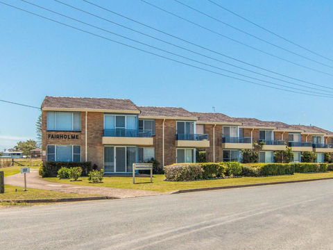 Fairholme 8 Perfect Lakefront Position - Northern Rivers Accommodation 6