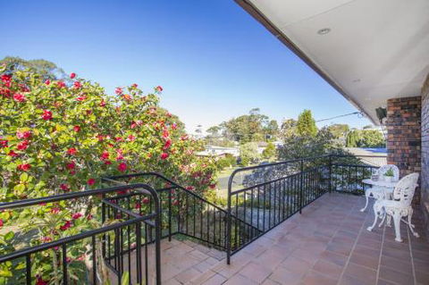 Relaxed Homely Retreat 57 Carroll Ave - Northern Rivers Accommodation 5