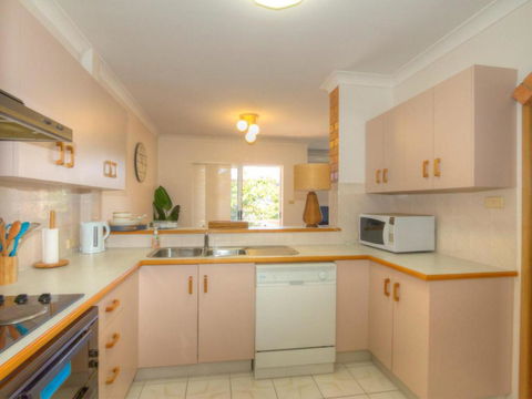 St James 6 Stylish Airconditioned Retreat - Northern Rivers Accommodation 5
