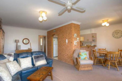 St James 6 Stylish Airconditioned Retreat - Northern Rivers Accommodation 0