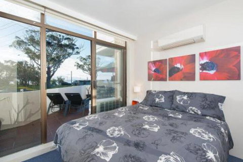 2 Fleetwood 63 Shoal Bay Road Spectacular Views - Northern Rivers Accommodation 4