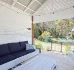 Little Beach House 4 James Crescent Little Beach with air con WiFi  boat parking - Northern Rivers Accommodation