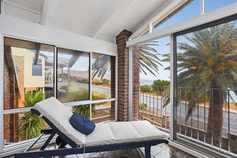 Palms On The Esplanade Sellicks Beach WiFi - Northern Rivers Accommodation 2