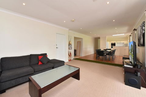 Nulkaba Escape Super Central Walk To Zoo Short Drive To Potters + Wineries - Northern Rivers Accommodation 6