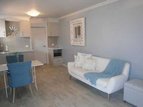 Kindred Studio Apartments - Northern Rivers Accommodation 6