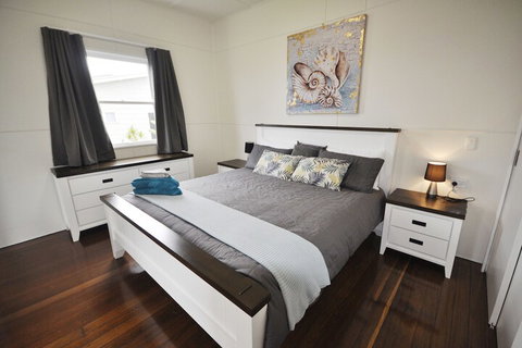 Golden Sands At Beachmere - Northern Rivers Accommodation 5