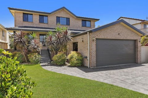 North Entrance Beach House - Northern Rivers Accommodation 0