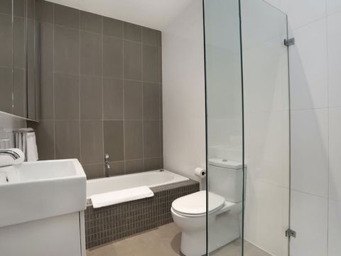 Kew Luxurious Townhouse - Northern Rivers Accommodation 5