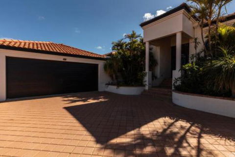 Maidstone Executive Residence - Northern Rivers Accommodation 6