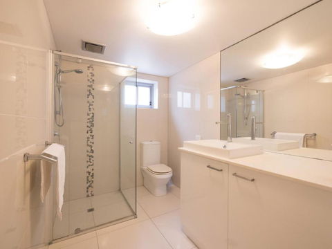 Pacific Towers Unit 4 19 Ormonde Tce Kings Beach - Northern Rivers Accommodation 2