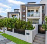 Relax in a Spacious  Modern Townhouse in Asquith - Northern Rivers Accommodation