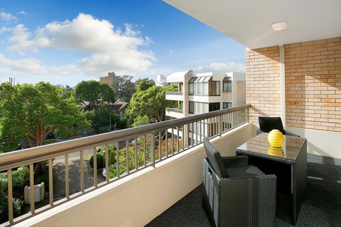 Newly Renovate Immaculate Cremorne One Bedroom Apartment CREM4 - Northern Rivers Accommodation 4