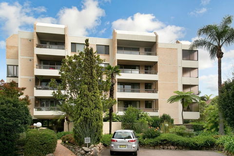 Newly Renovate Immaculate Cremorne One Bedroom Apartment CREM4 - Northern Rivers Accommodation 0
