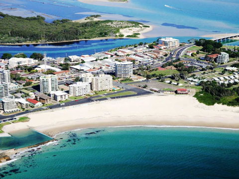 Crystal Waters 6 CBD Location - Northern Rivers Accommodation 1