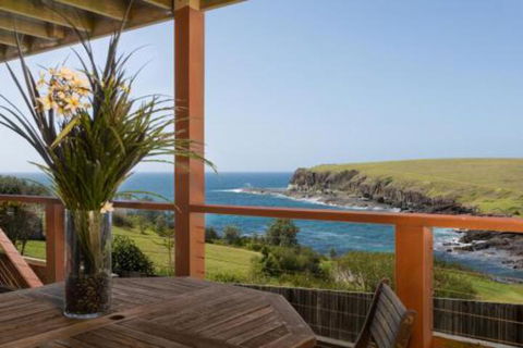 Absolute Oceanfront Cottage - Northern Rivers Accommodation 3