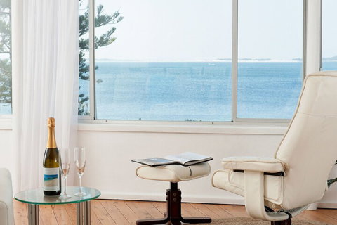 Sand Beach House Breathtaking View & Amazing Position Directly Opposite The Beach! - Northern Rivers Accommodation 2