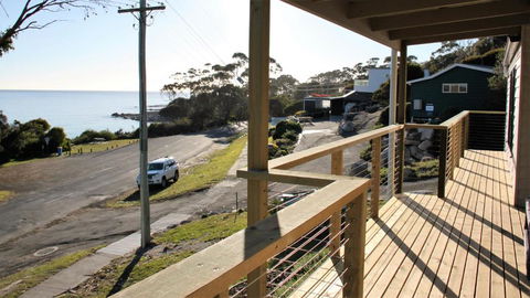 KINGFISHER COTTAGE Beachfront At The Binalong Bay - Northern Rivers Accommodation 4