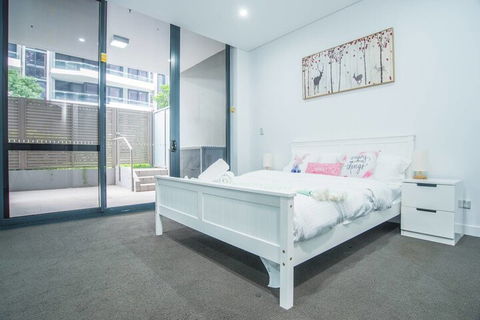 Stunning And Cozy Apartment In Heart Of Mascot - Northern Rivers Accommodation 2