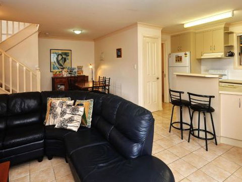 Modern 3 Bedroom Townhouse - Northern Rivers Accommodation 5
