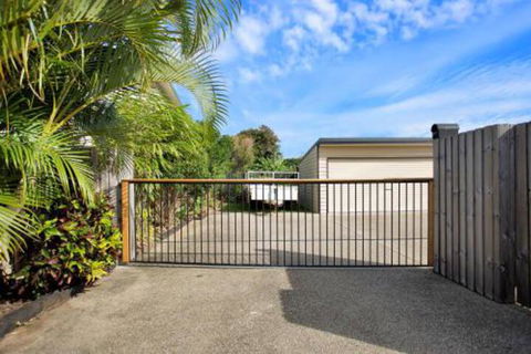 North Central Holiday Home - Northern Rivers Accommodation 7
