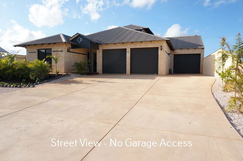 27 Corella Court - Northern Rivers Accommodation 4