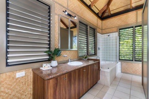 On The Beach - Northern Rivers Accommodation 4
