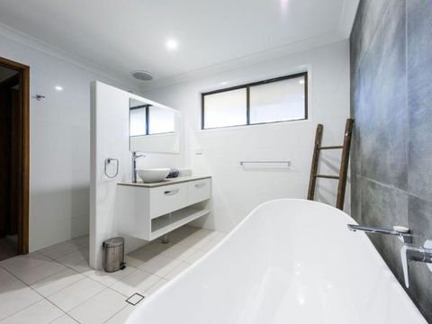 Ripples On The Bay - Northern Rivers Accommodation 1